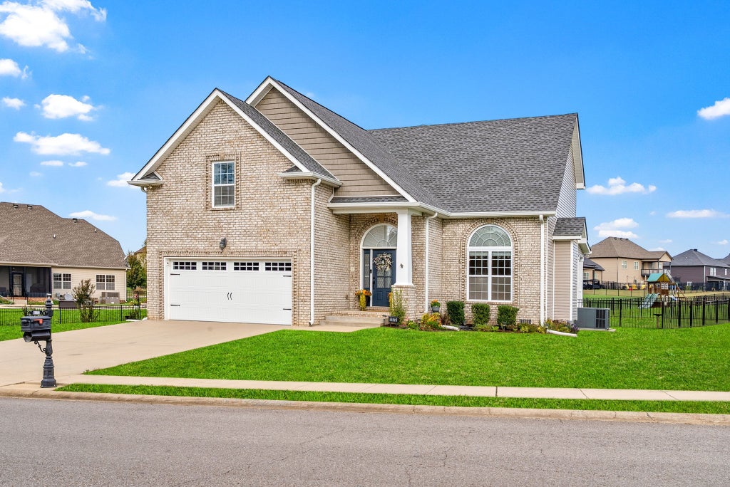 1172 Upland Ter, Clarksville