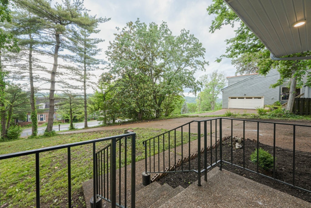 608 River Ridge Ct, Nashville
