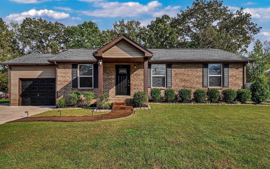 Home for sale in 571 Donna Dr Clarksville, TN
