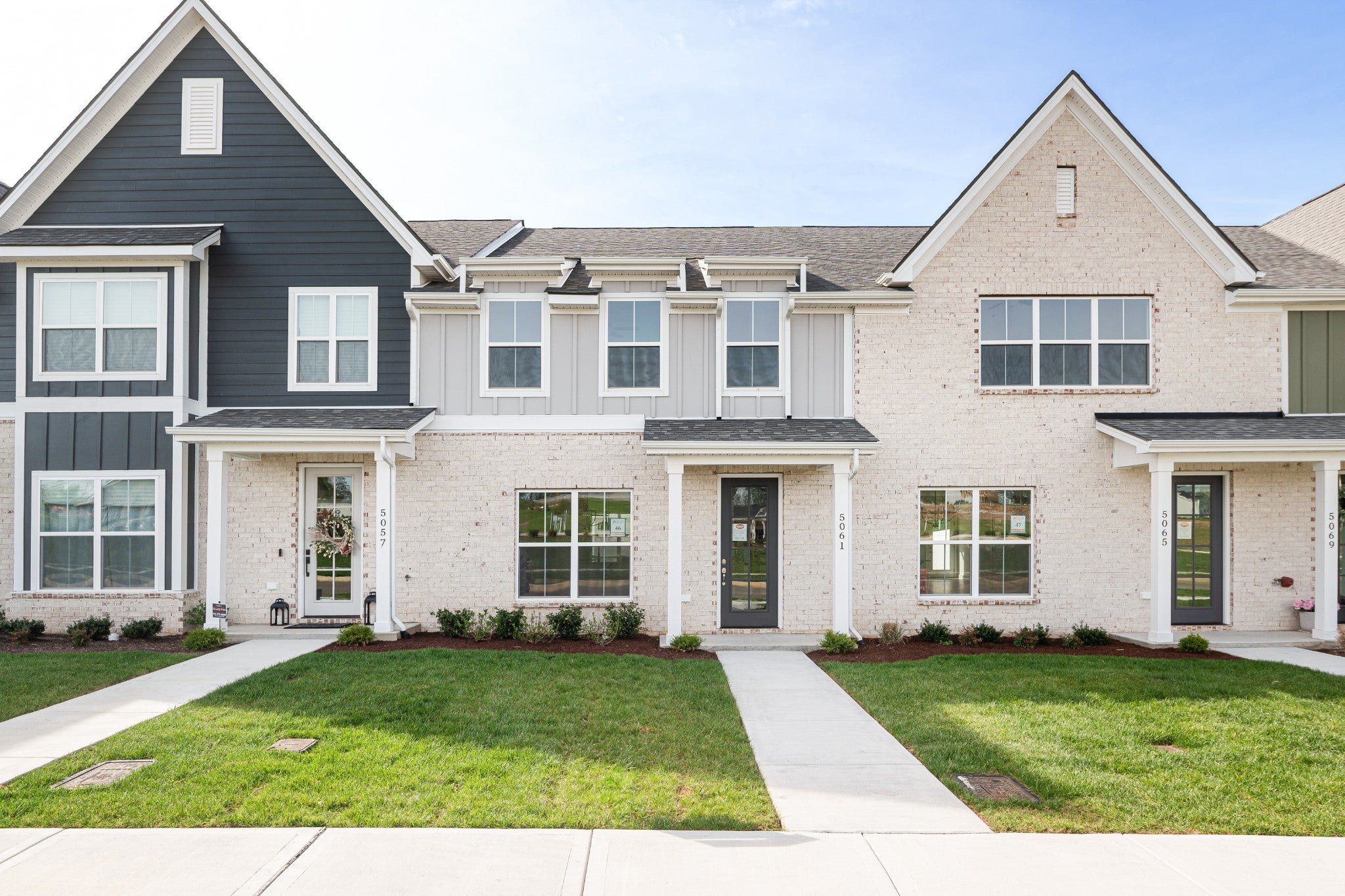 Photo of Listing #3033561