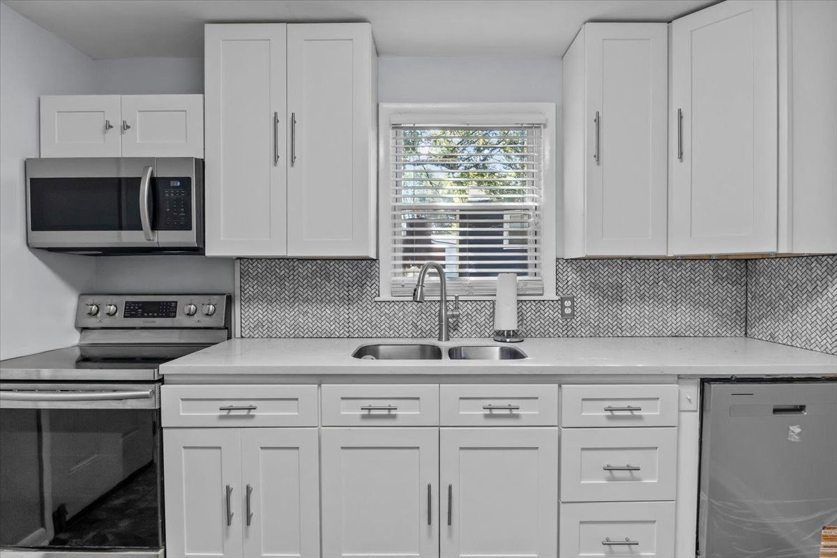 Photo of Listing #3033562