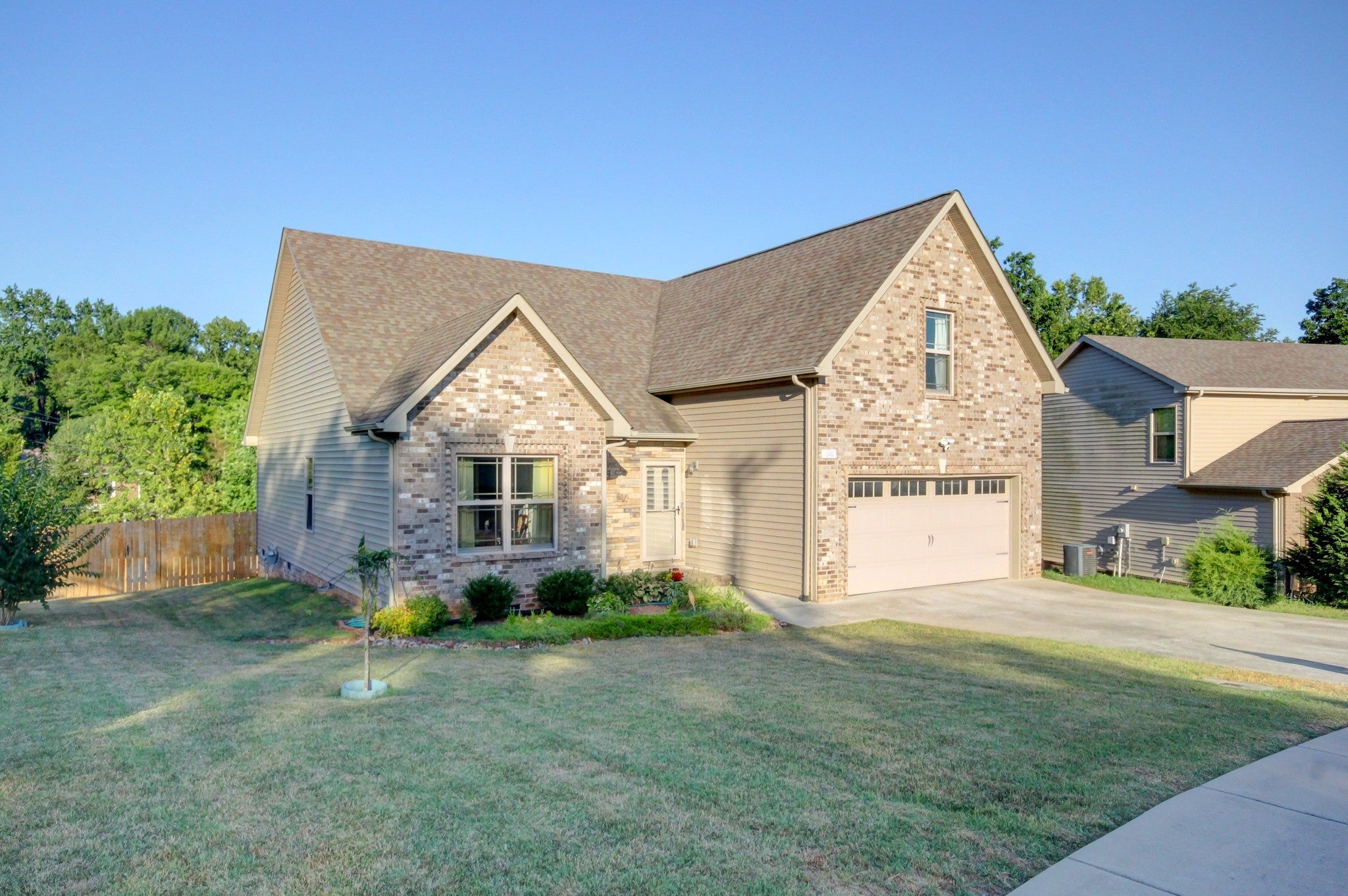 Photo of Listing #3033653