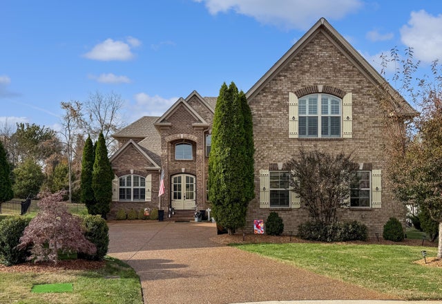 1054 Five Coves Trace, Gallatin