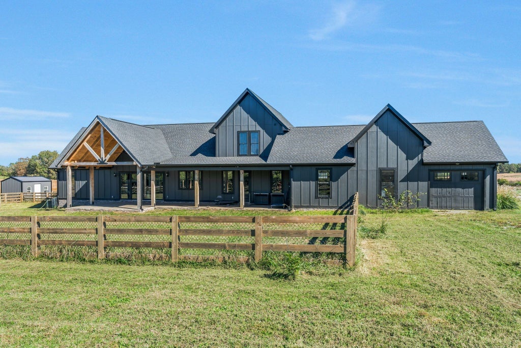 128 Emma Ln, Hohenwald