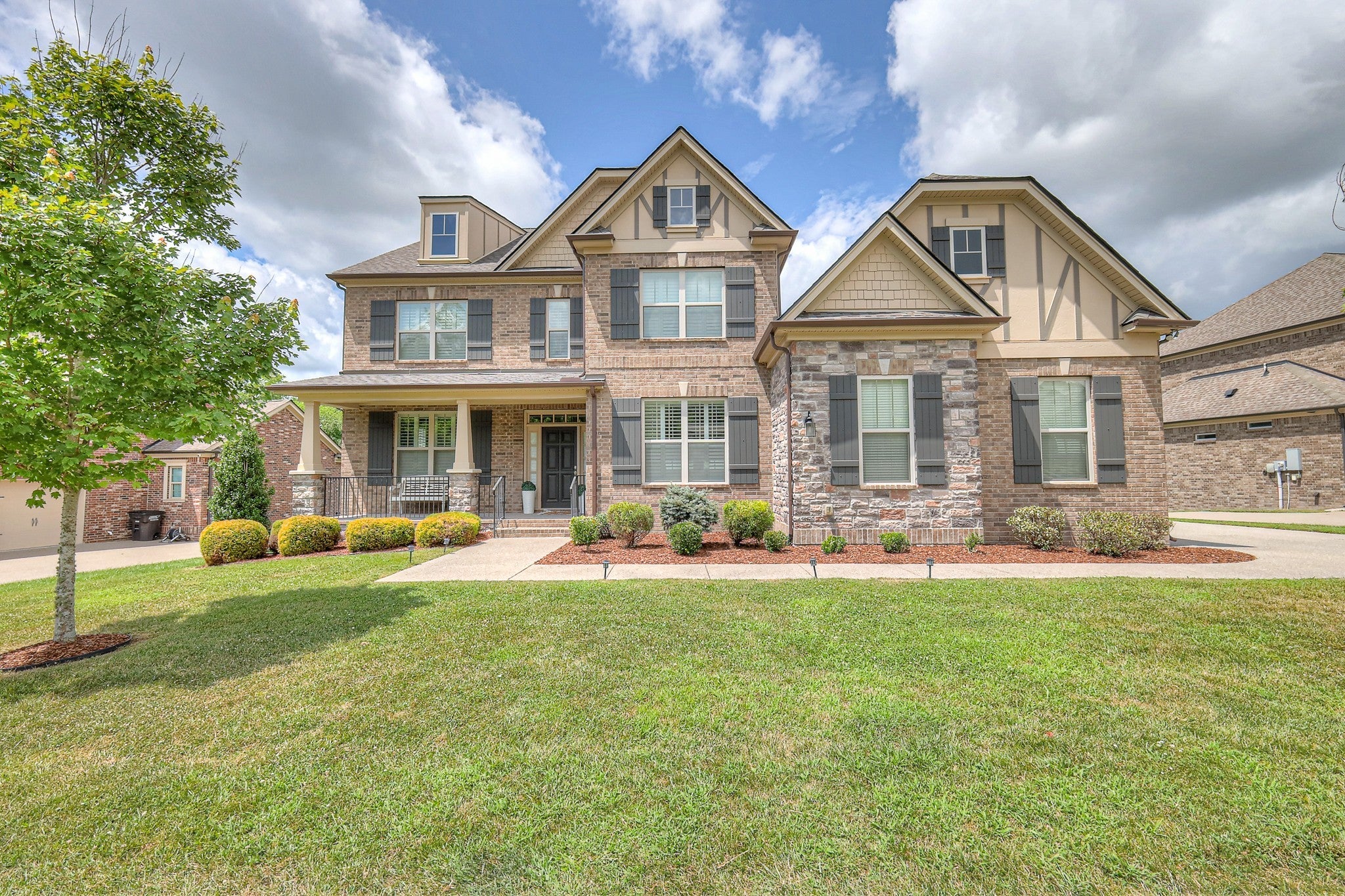 Photo of Listing #3033800