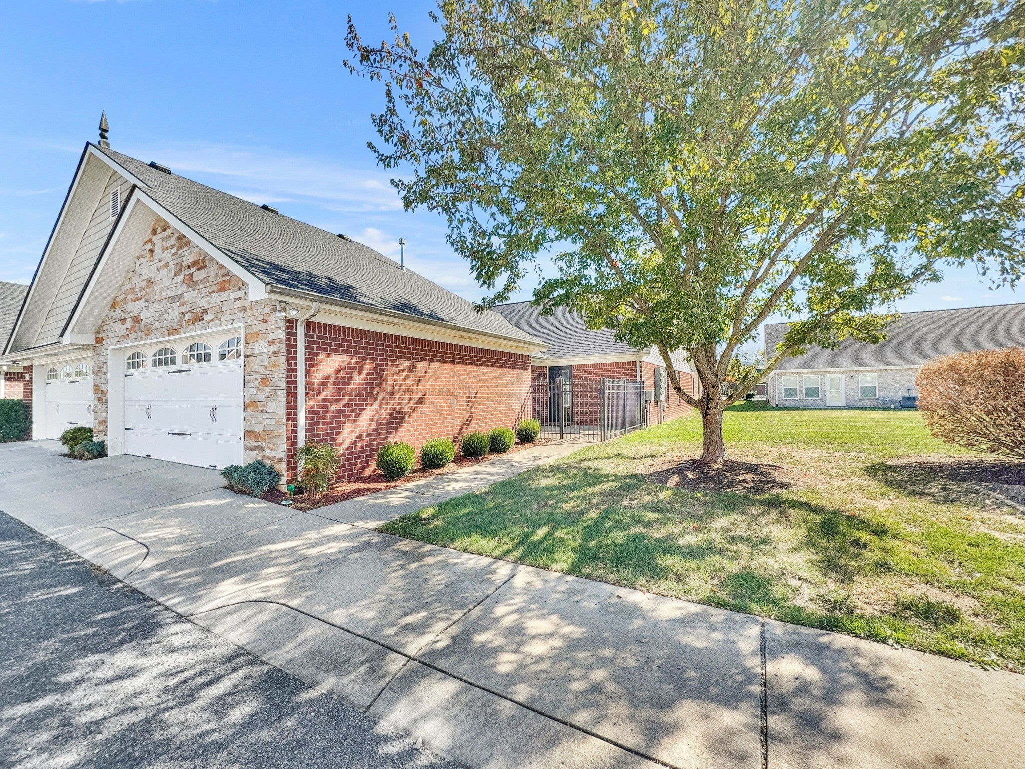 Photo of Listing #3033831