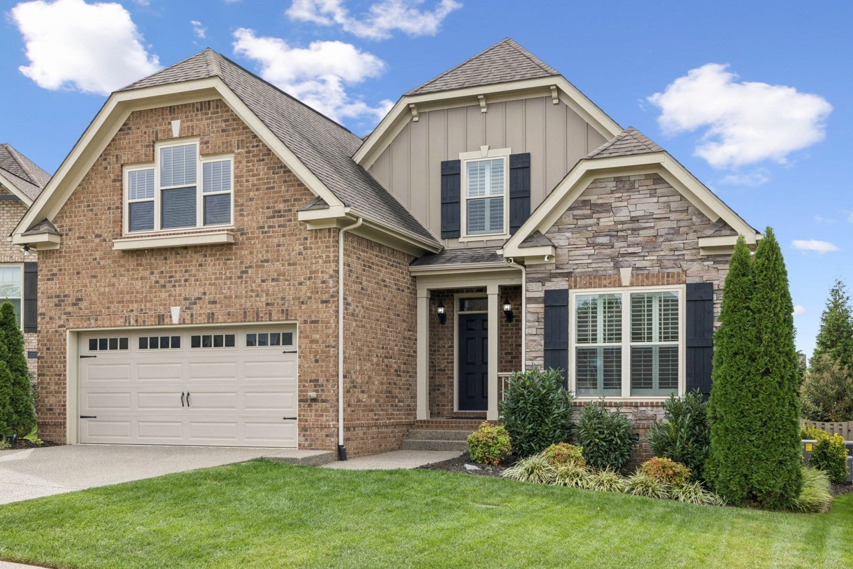 Photo of Listing #3033875