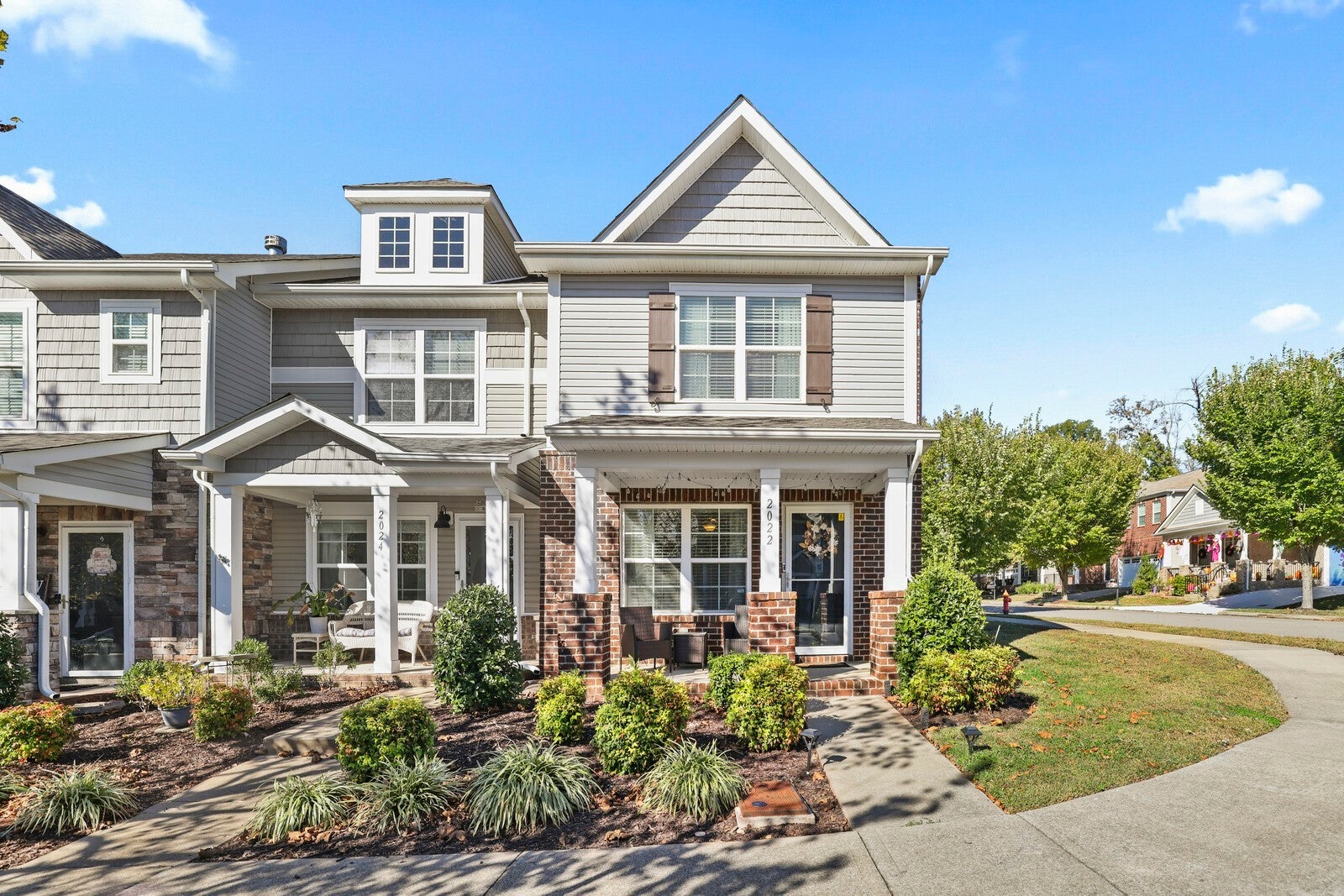 Photo of Listing #3033889