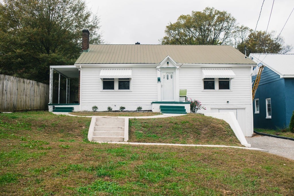 1612 S Main St, Columbia