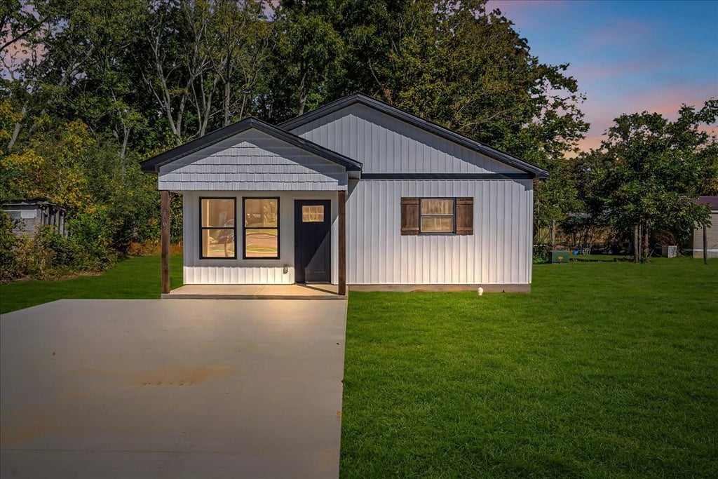 406 N College St, Tullahoma