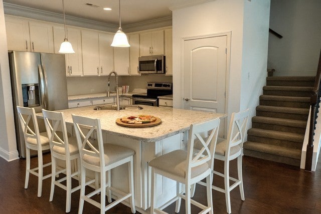 1103 Marys Pl, Lebanon