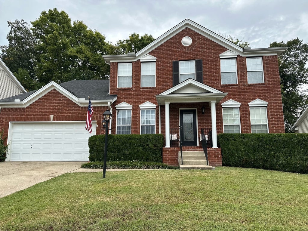 172 Vintage Cir, Hendersonville