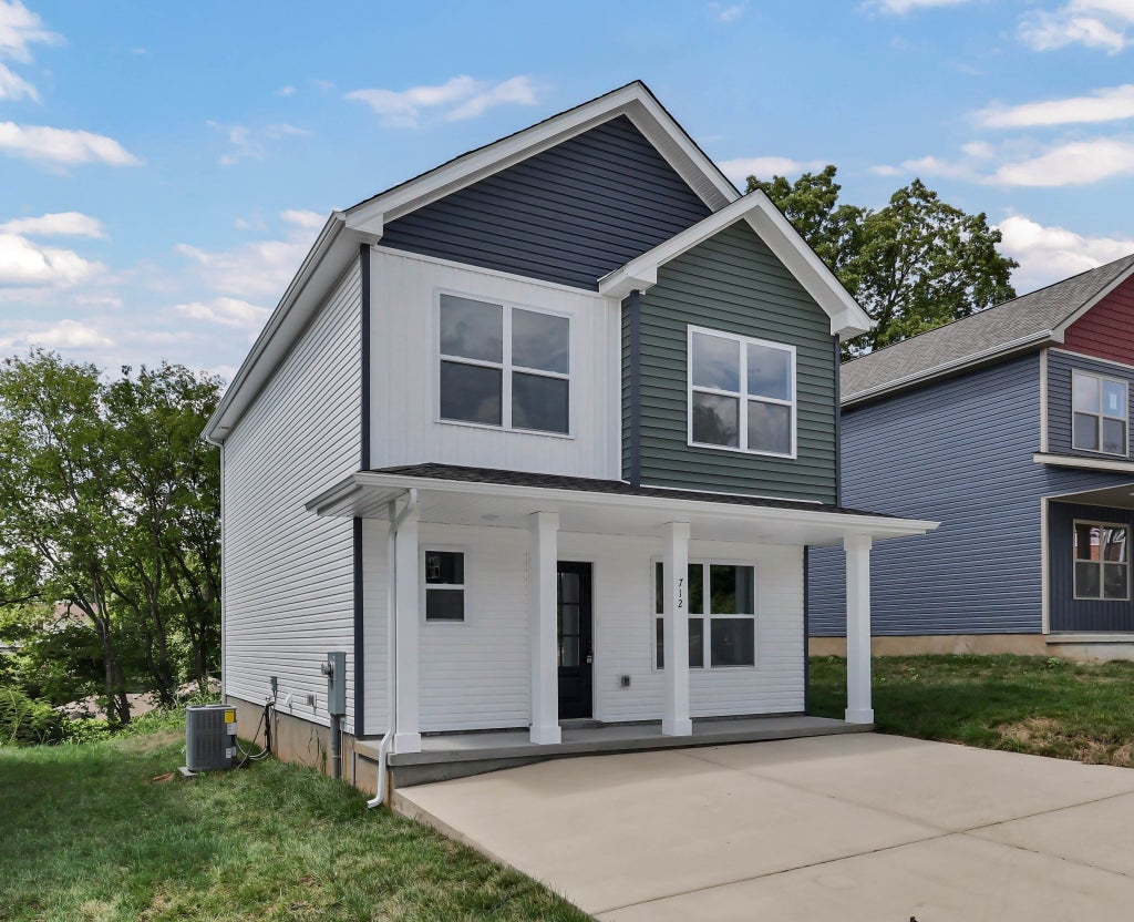 712 Crossland Ave, Clarksville