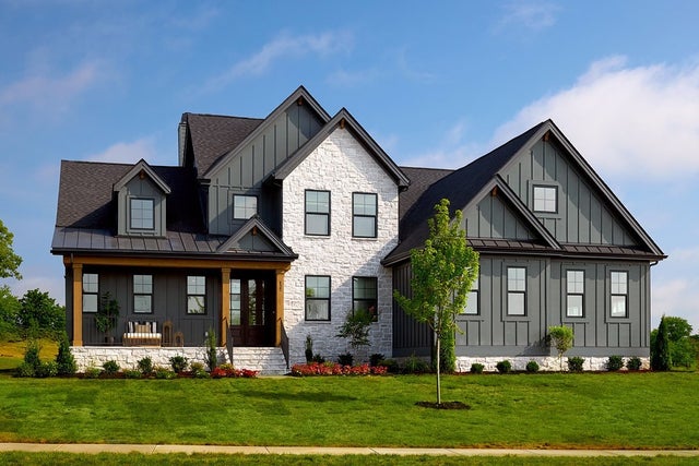 127 Jones Ln, Hendersonville