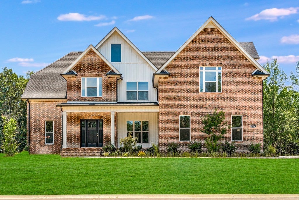 1370 Reda Dr, Clarksville