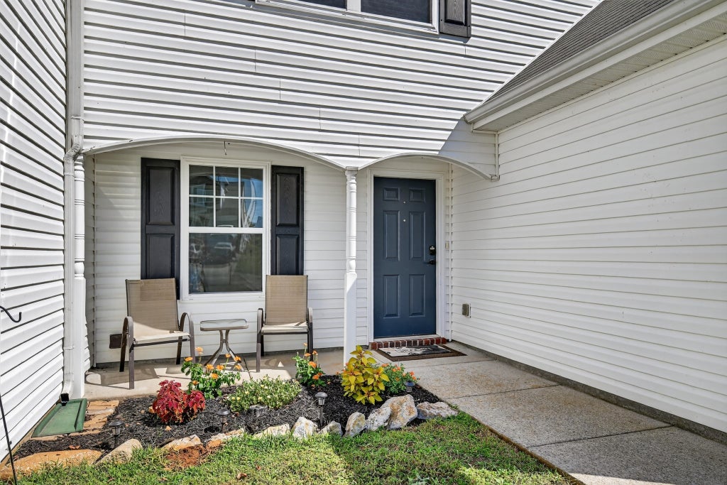 656 Mckean Dr, Smyrna