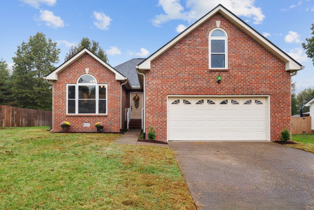 608 Bradford Dr, Gallatin