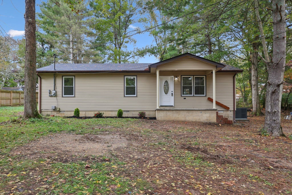 207 Glenburg Dr, Manchester