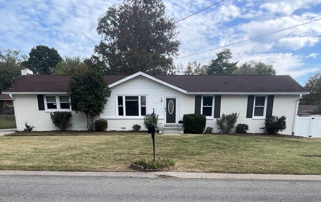 128 Stillhouse Rd, Hendersonville