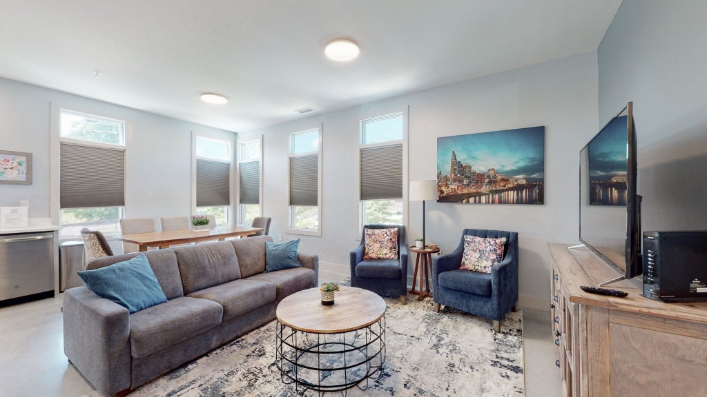 374 Herron Dr 7, Nashville