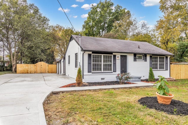 1902 Meadowgreen Dr, Murfreesboro