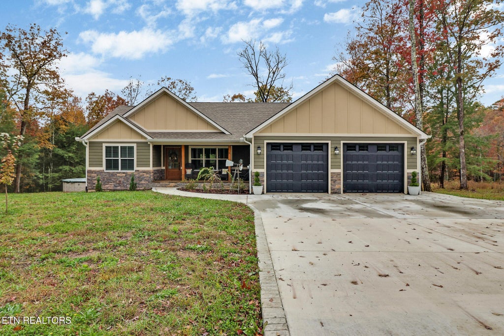 178 Creekview Court, Jamestown