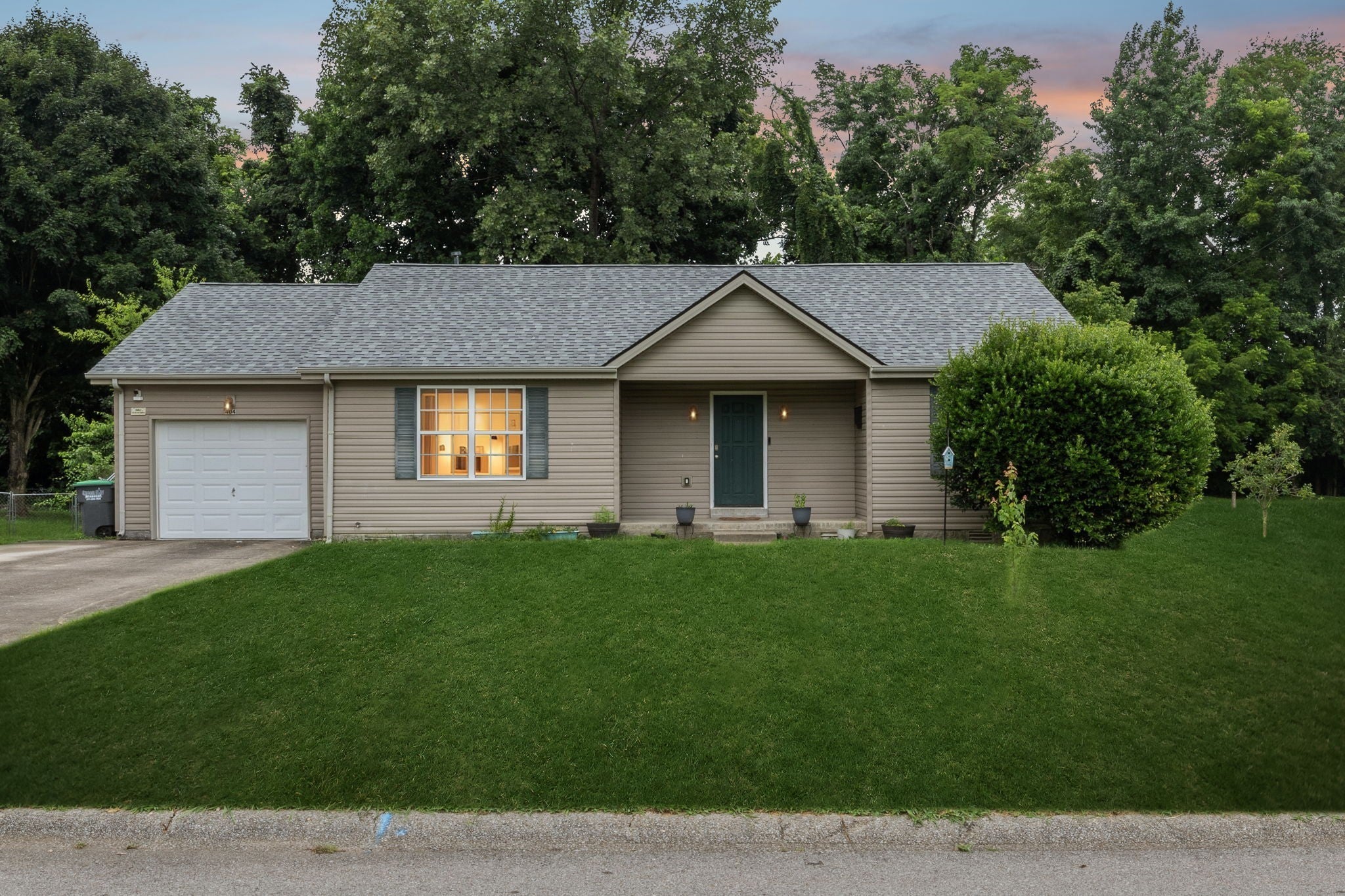 Photo of Listing #3035171