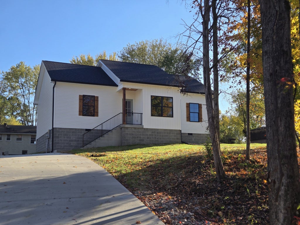 313 Dreamland Drive, Greenbrier