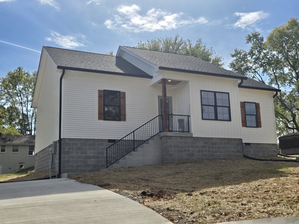 313 Dreamland Drive, Greenbrier