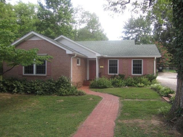 311 Edgewood St, Paris