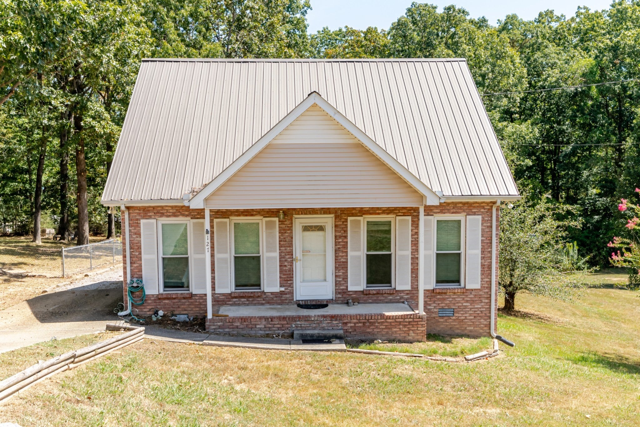 Photo for MLS 3035775 in 127 Sherron Dr Dickson, TN - 37055