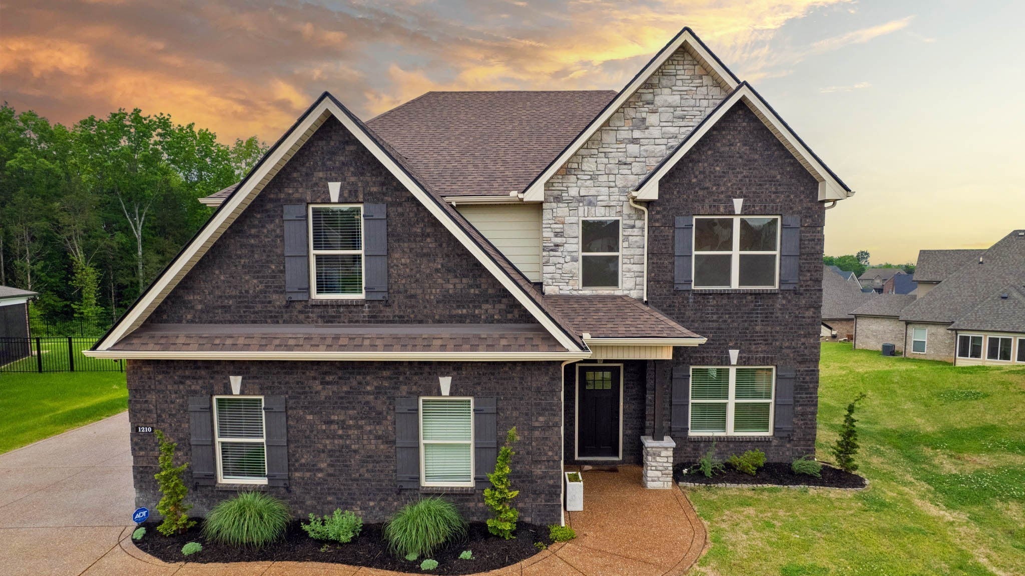 Photo of Listing #3035966