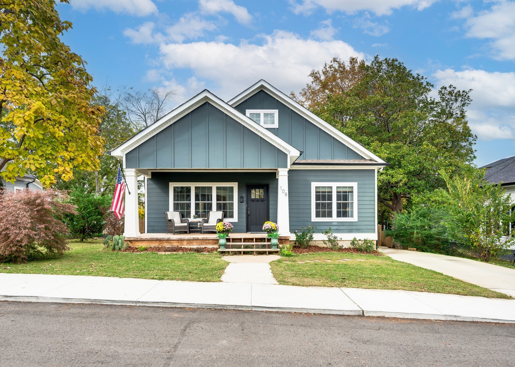 Photo for MLS 3035997 in 108 Poplar St Dickson, TN - 37055