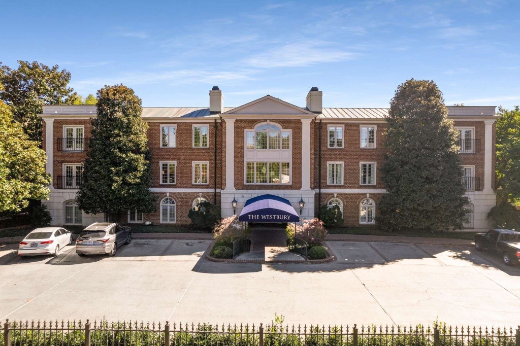 3737 West End Ave 201, Nashville