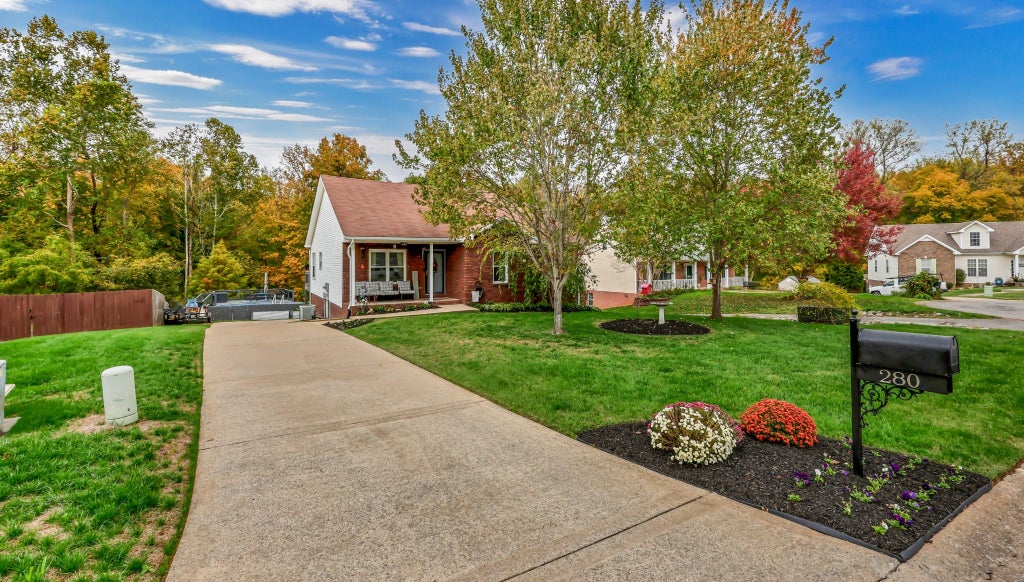 280 Longview Ct, Clarksville