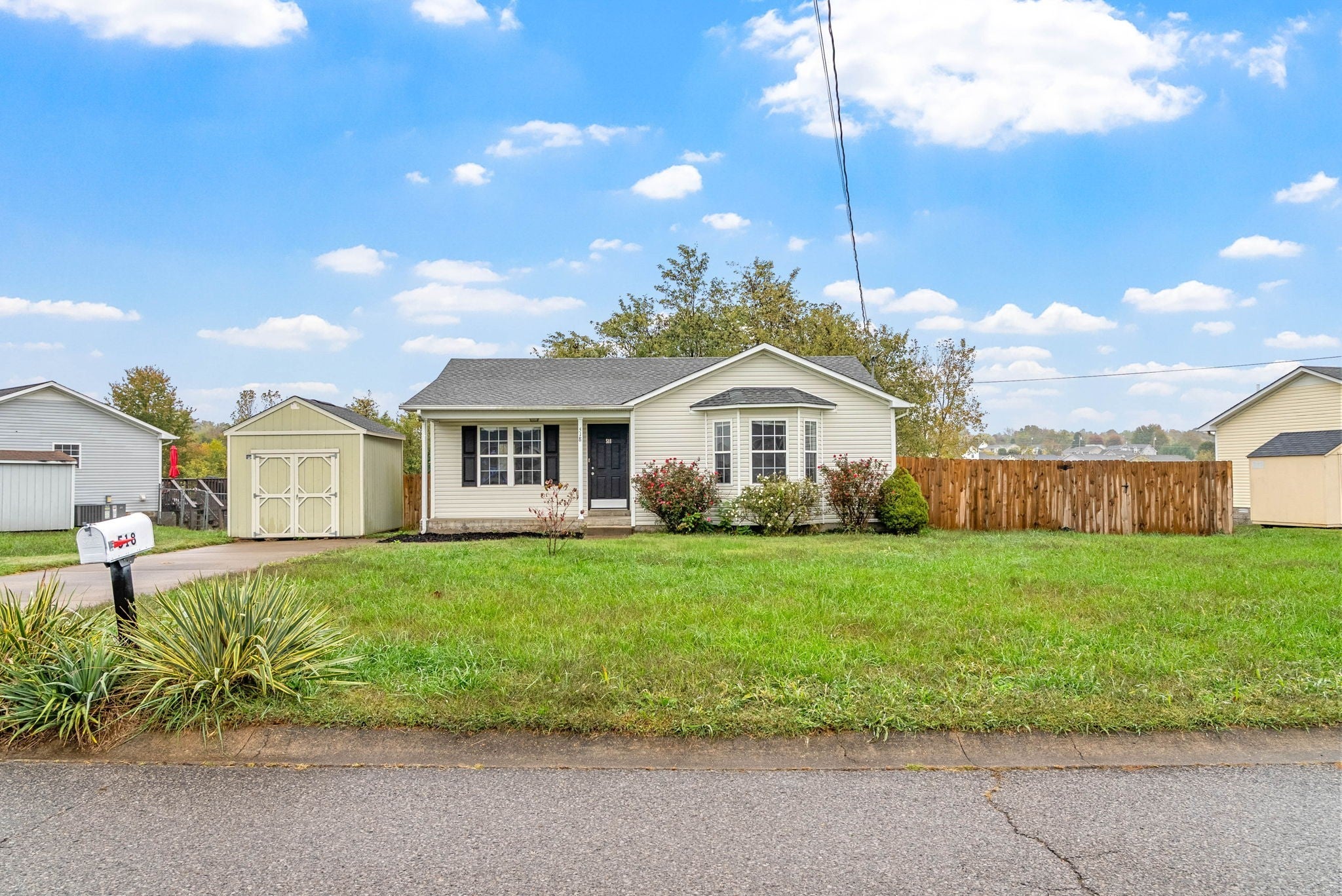 Photo of Listing #3036105