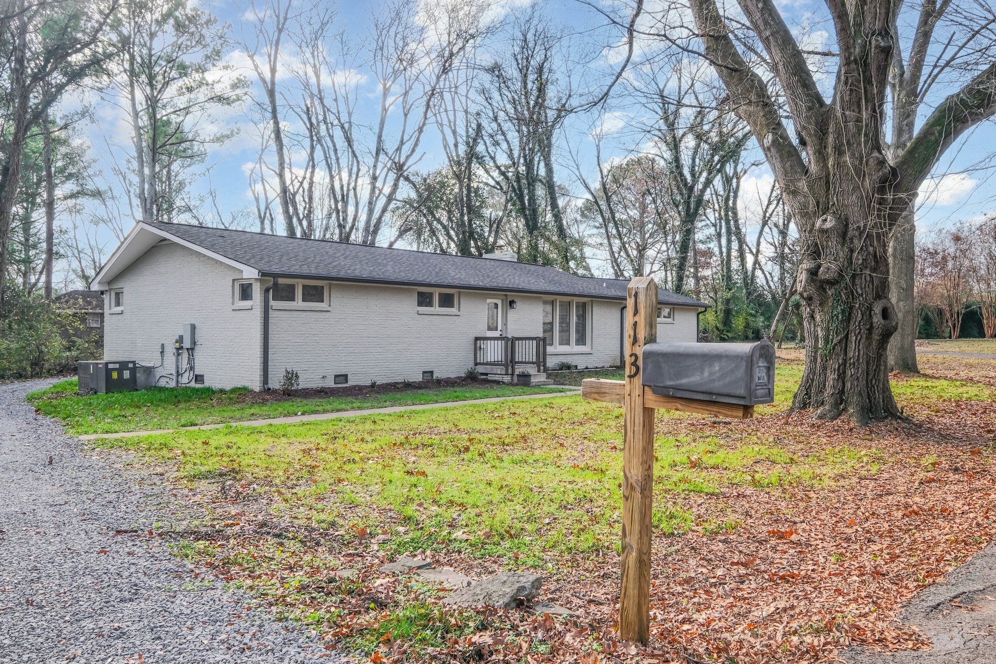 Photo of Listing #3036143