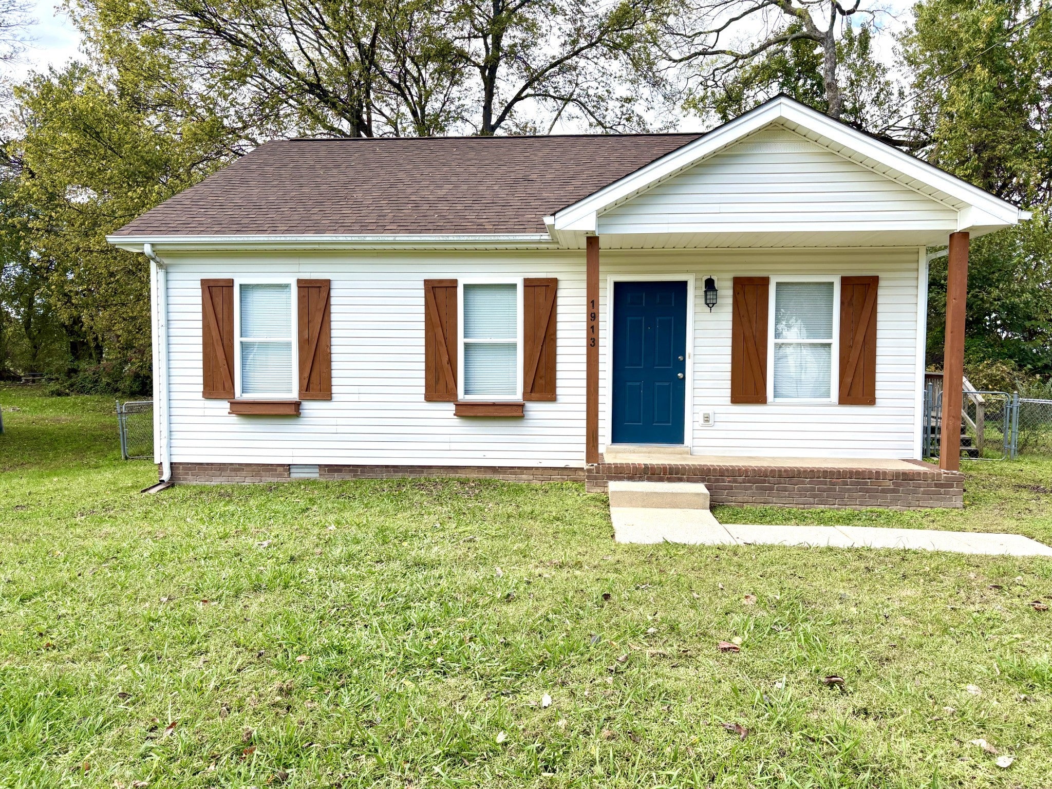 Photo of Listing #3036155