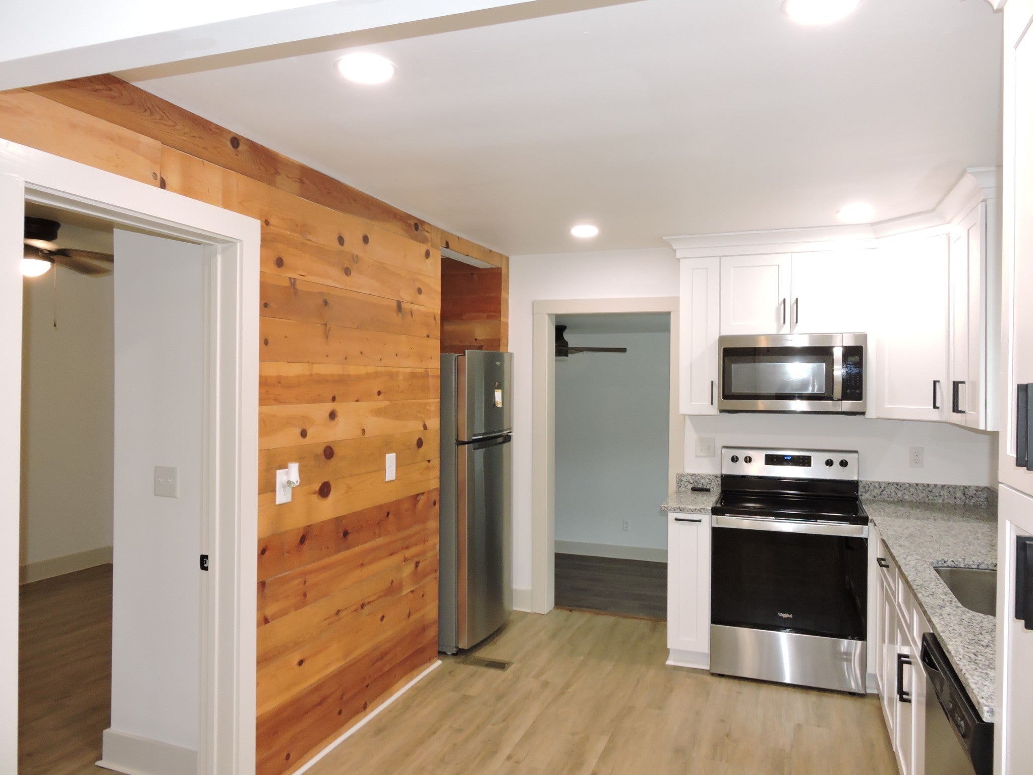 Photo of Listing #3036197