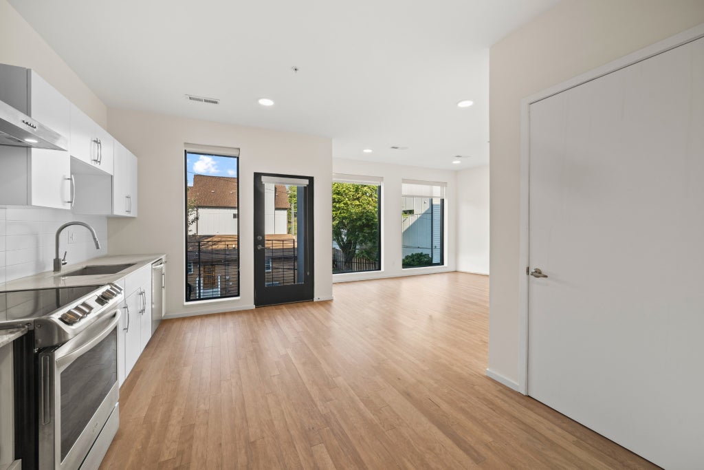 806 Olympic St 305, Nashville