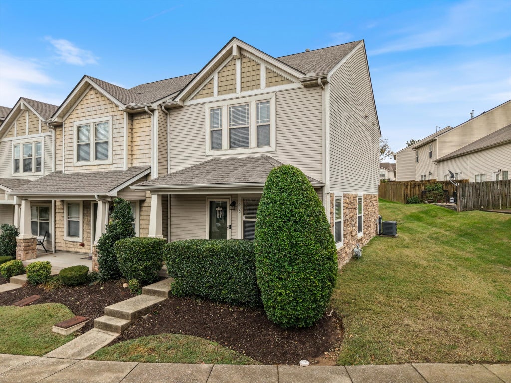 735 Tulip Grove Rd 200, Hermitage