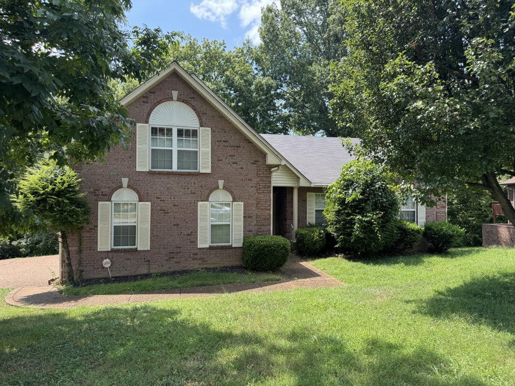 828 W Nocturne Dr, Nashville