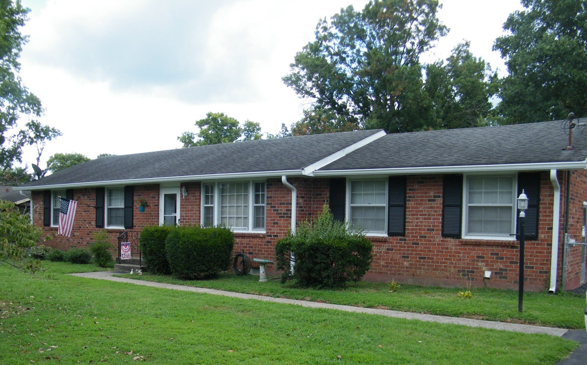 Photo of Listing #3037367