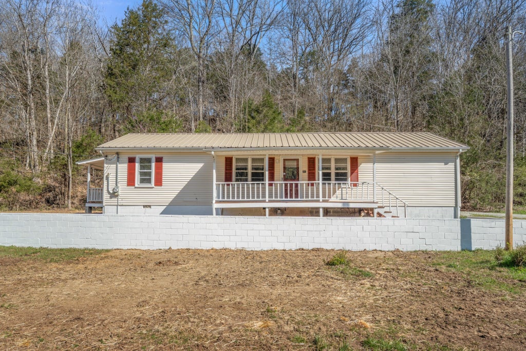 351 Highway 100, Centerville