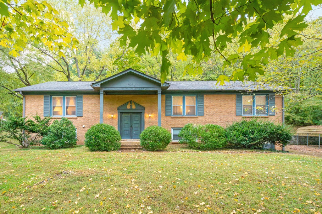 1326 Holly Tree Gap Rd, Brentwood