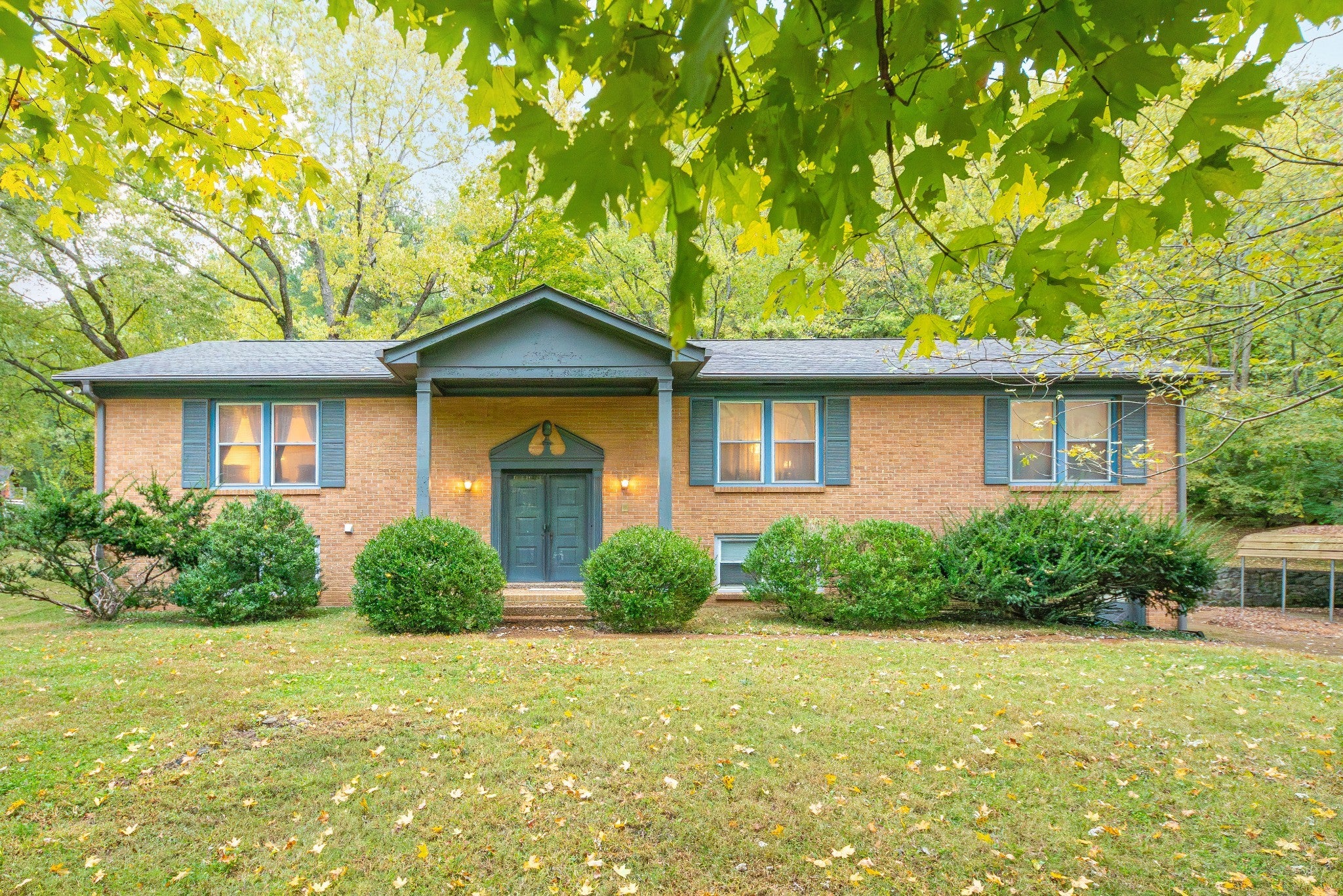 Photo of Listing #3037414