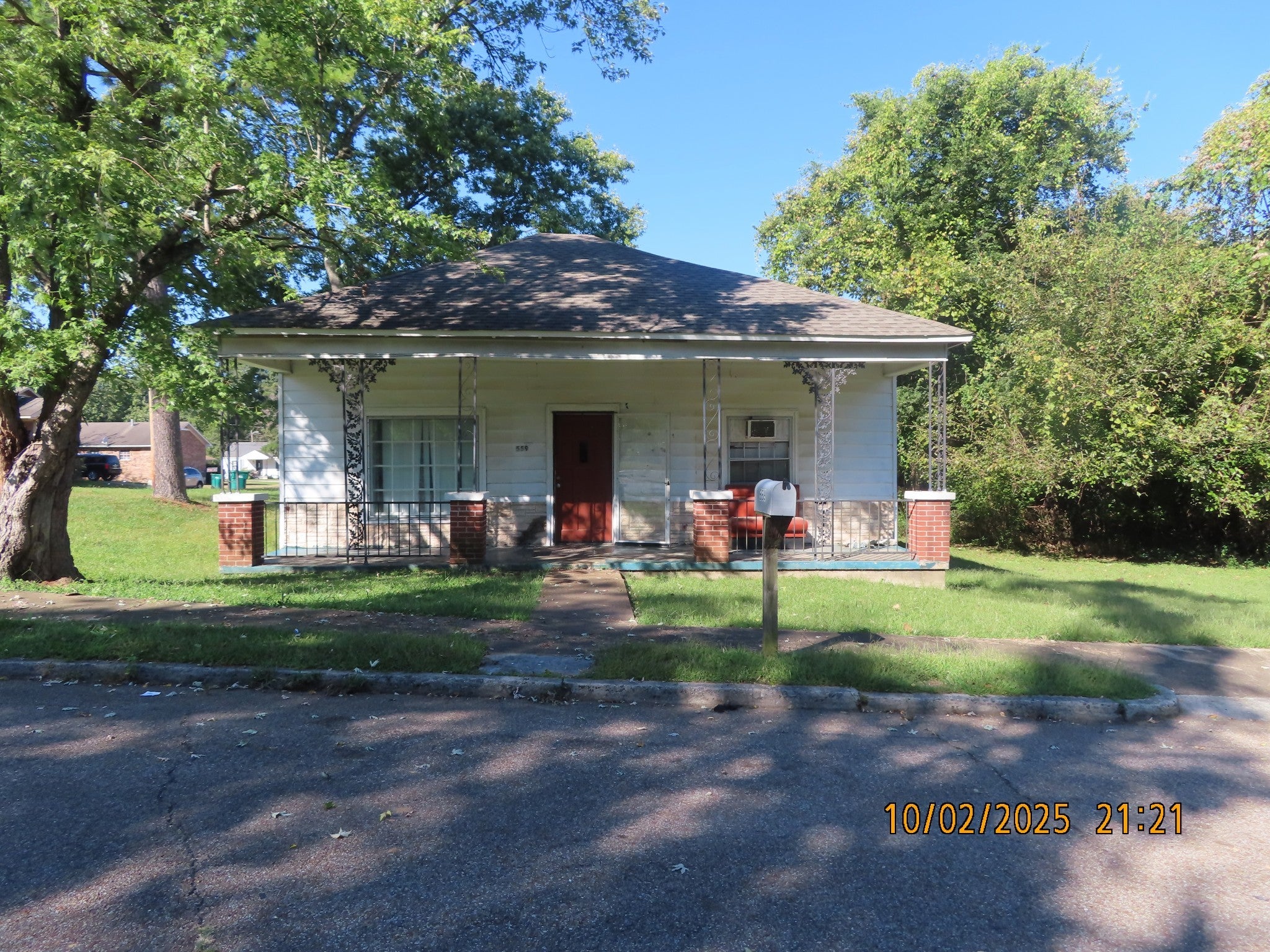 Photo of Listing #3037416