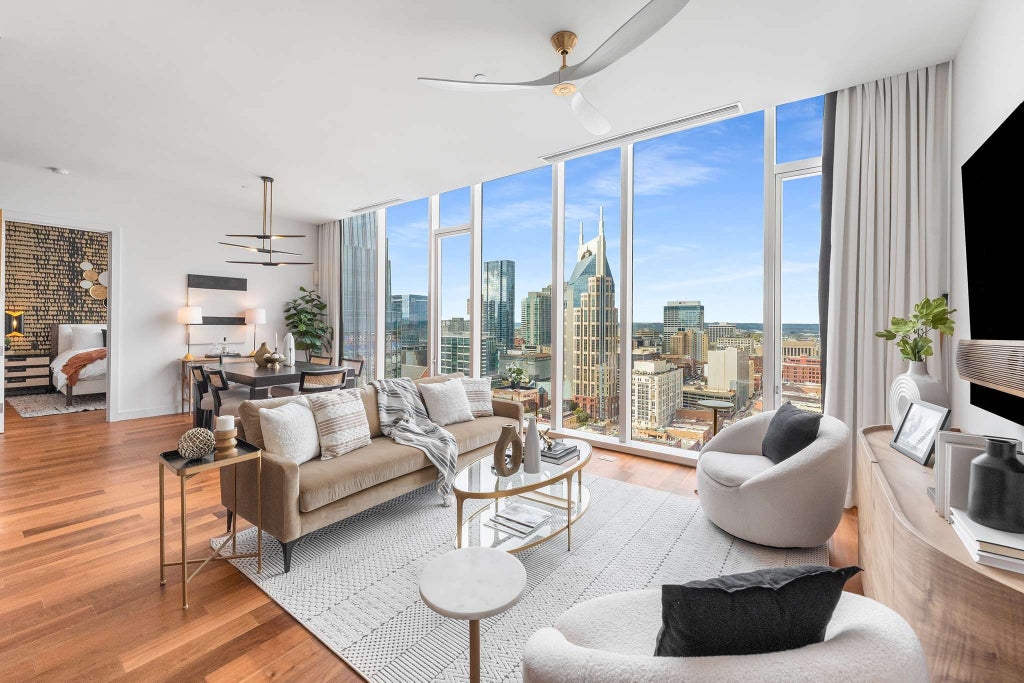 160 2nd Ave S 2205, Nashville