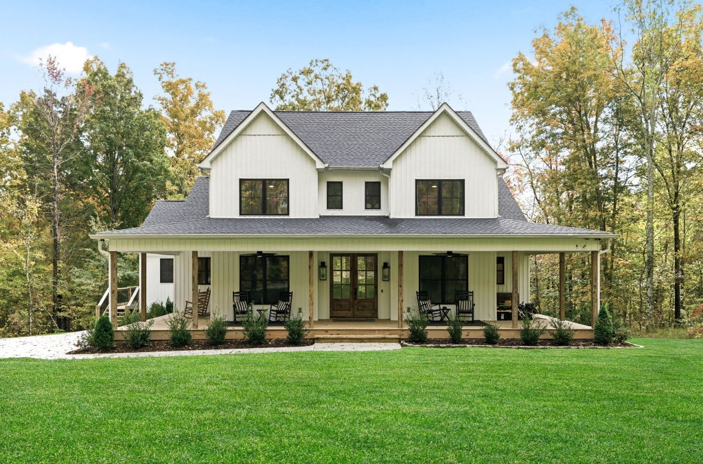 1124 Chestnut Dr, Burns