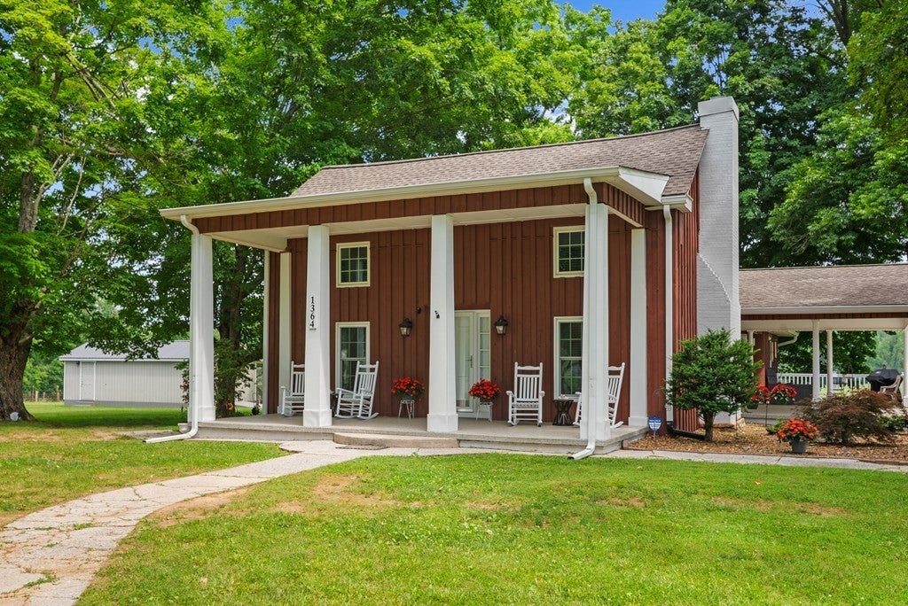 1364 Country Club Rd, Sparta